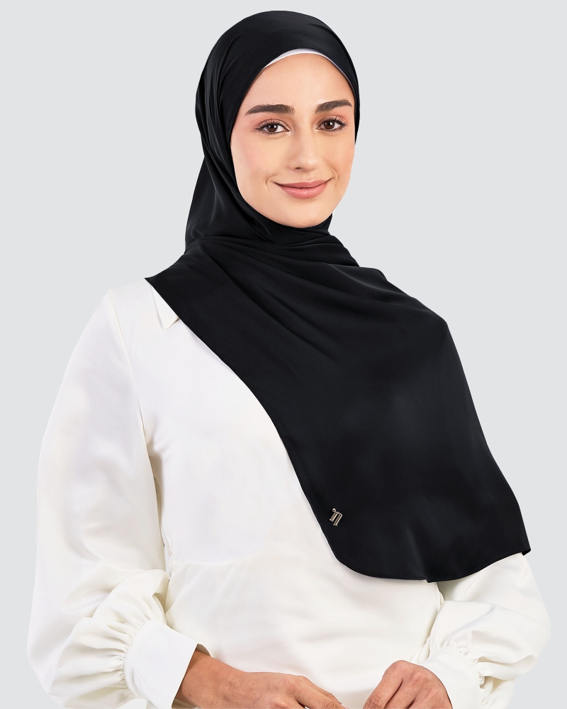 LUNA SATIN SHAWL - BLACK
