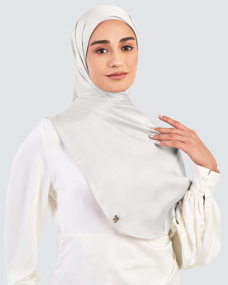LUNA SATIN SHAWL - COLD GREY