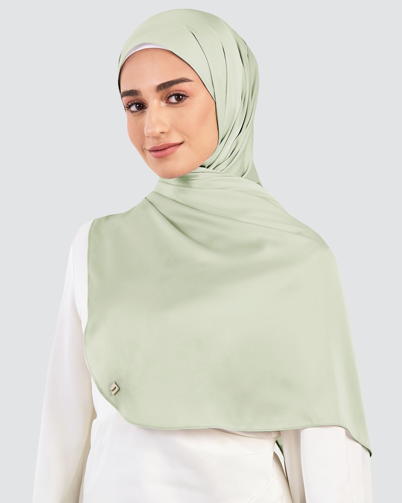 Image of LUNA SATIN SHAWL - DEWKIST