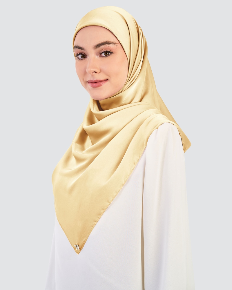 Image of LUNA SATIN SQUARE - SHORTBREAD