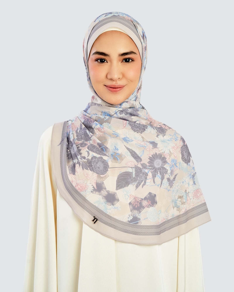 Image of MADU CHIFFON SHAWL - MANIS