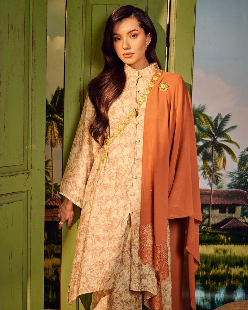 Image of MADURA KURUNG SET - CARAMEL