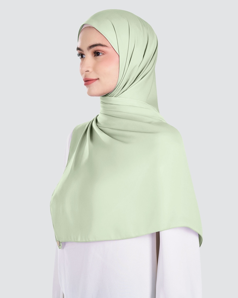 Image of MARISA MATTE SATIN SHAWL - PEPPERMINT