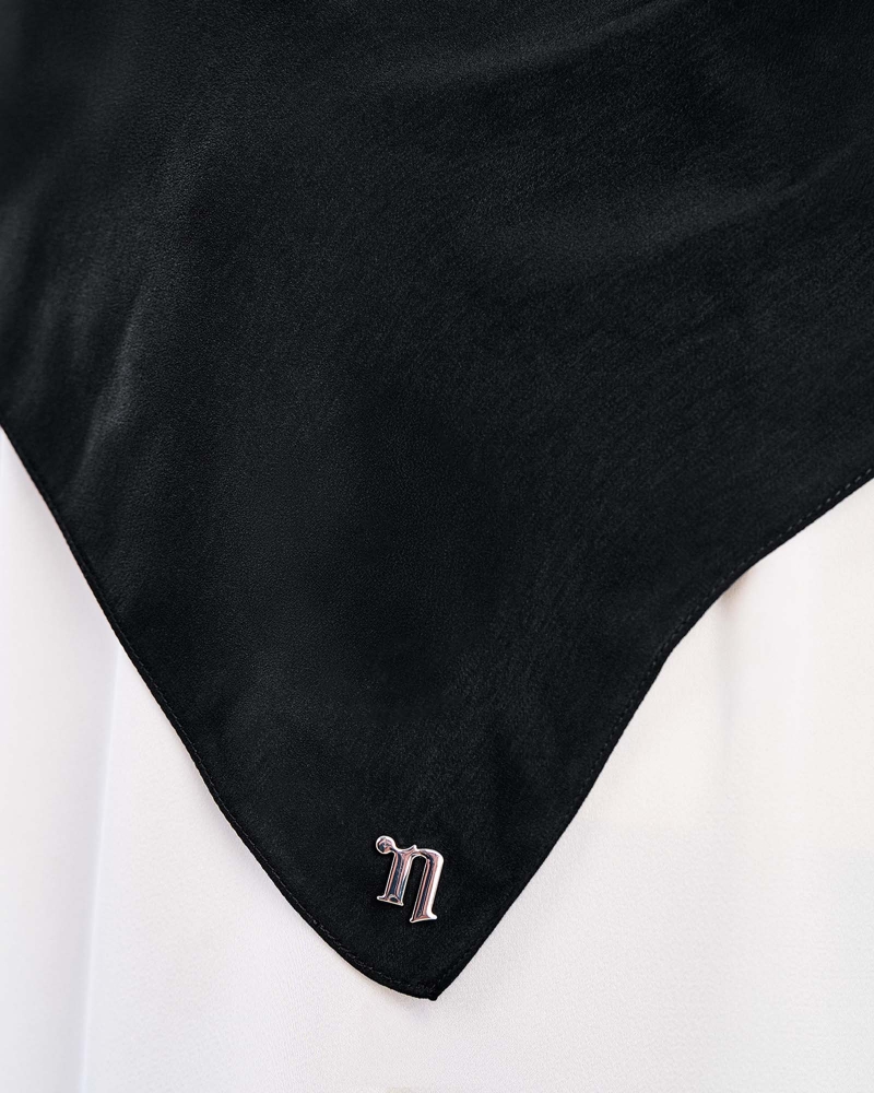 Image of MARISA MATTE SATIN SQUARE - BLACK