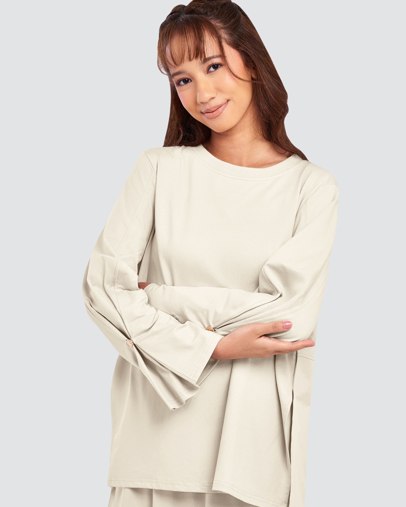 MILA RELAXED FIT TOP - MACADAMIA