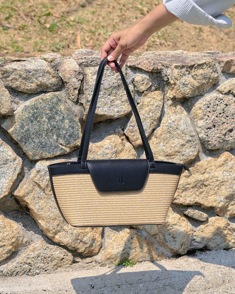 Image of MON CHERI BAG - BLACK