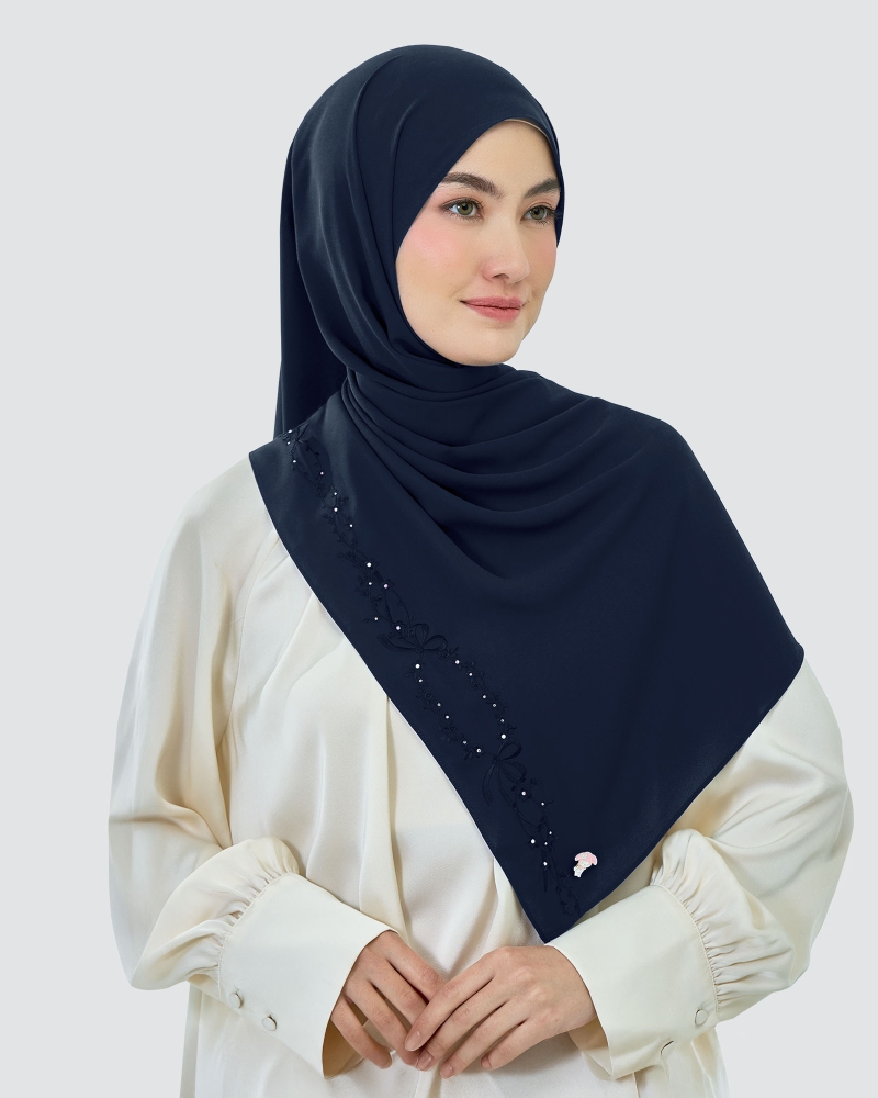 Image of MY MELODY X NAELOFAR EMBROIDERED SHAWL - DOODLE