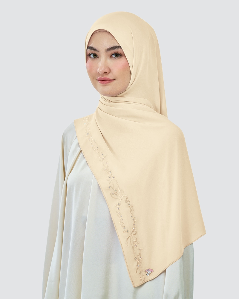 Image of MY MELODY X NAELOFAR EMBROIDERED SHAWL - SANDY