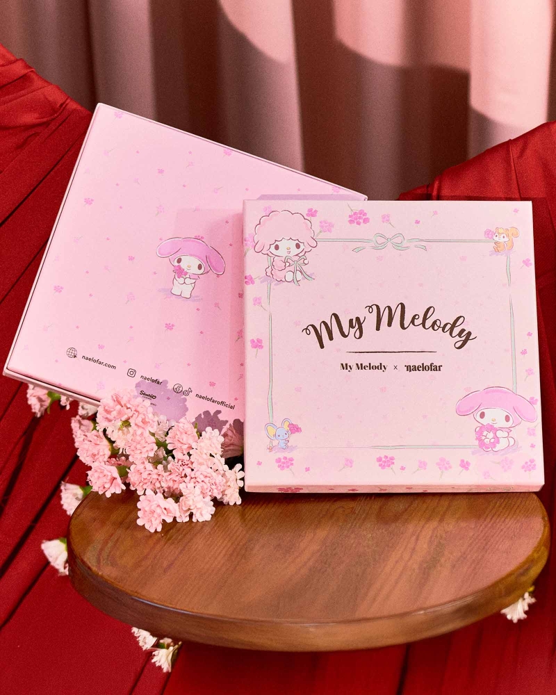 Image of MY MELODY X NAELOFAR EMBROIDERED SHAWL - DOODLE