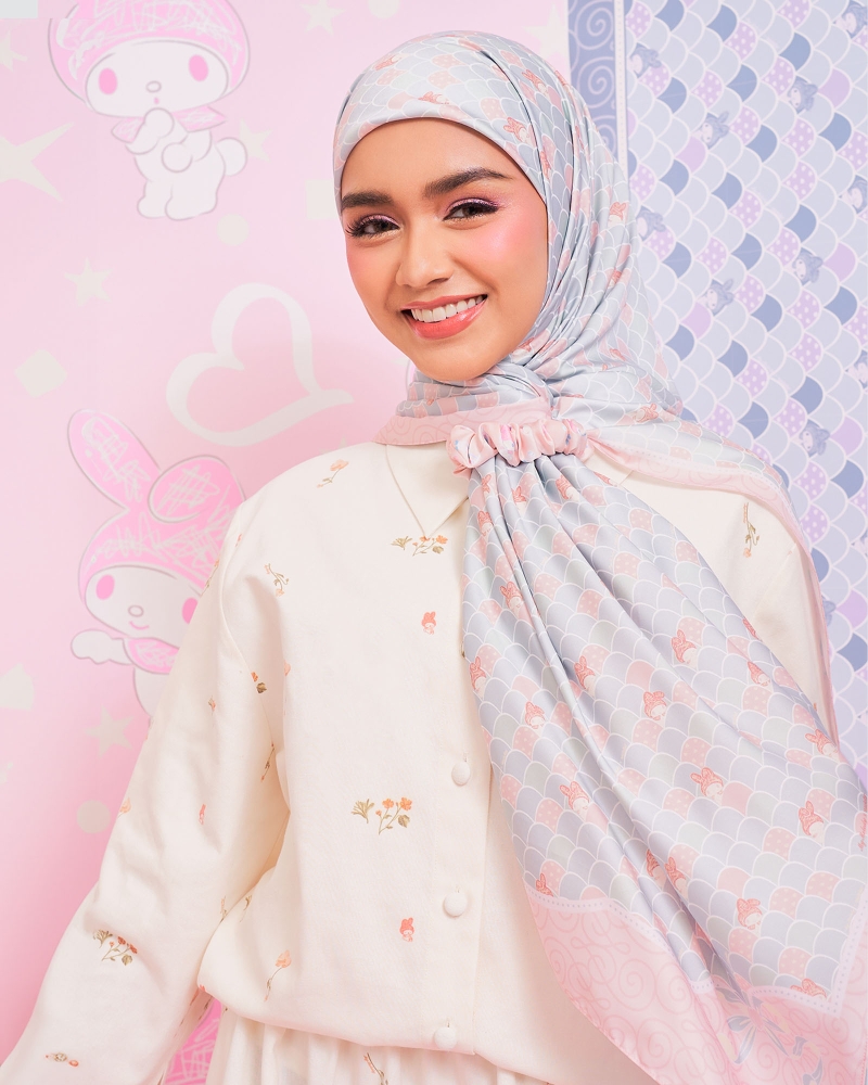 Image of MY MELODY X NAELOFAR JOY TOP - LINEN/MARSHMALLOW