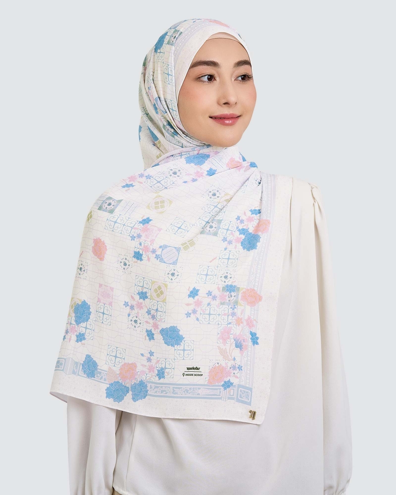 Image of NAELOFAR X INSIDE SCOOP SHAWL - AIS KEPAL