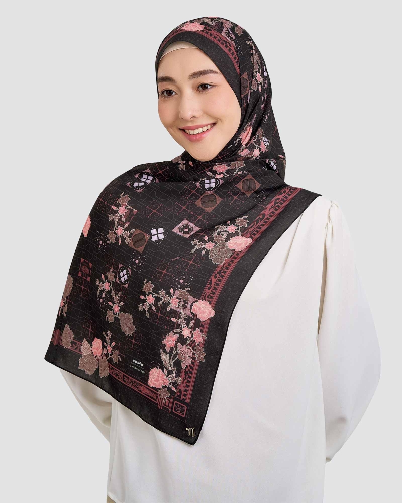 Image of NAELOFAR X INSIDE SCOOP SHAWL - KOPI HITAM