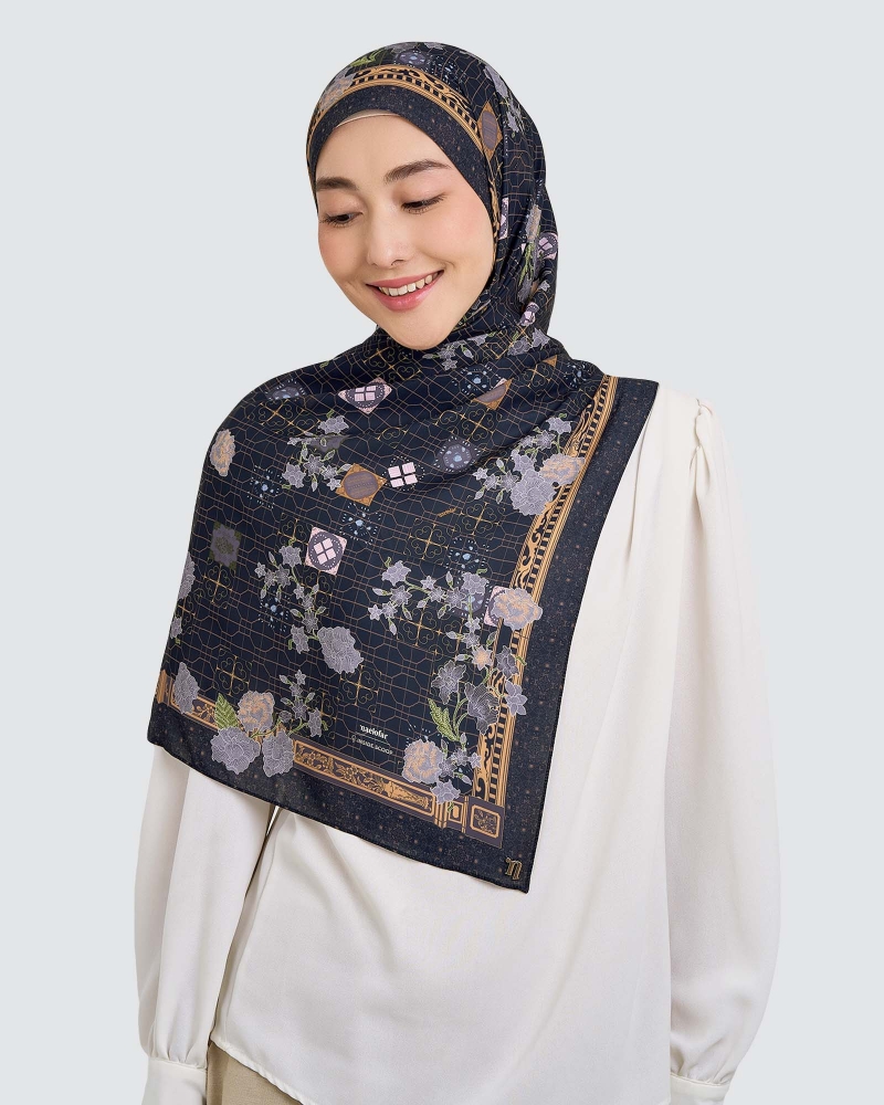 Image of NAELOFAR X INSIDE SCOOP SHAWL - TIFFIN NYONYA