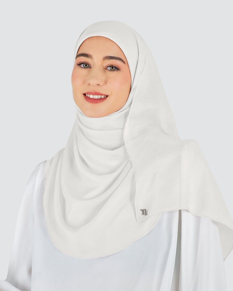 Image of NITA BAWAL SHAWL - WHITE