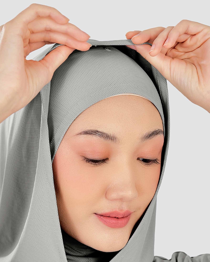 Image of nPOWER HOODIE VEST HIJAB - WILLOW