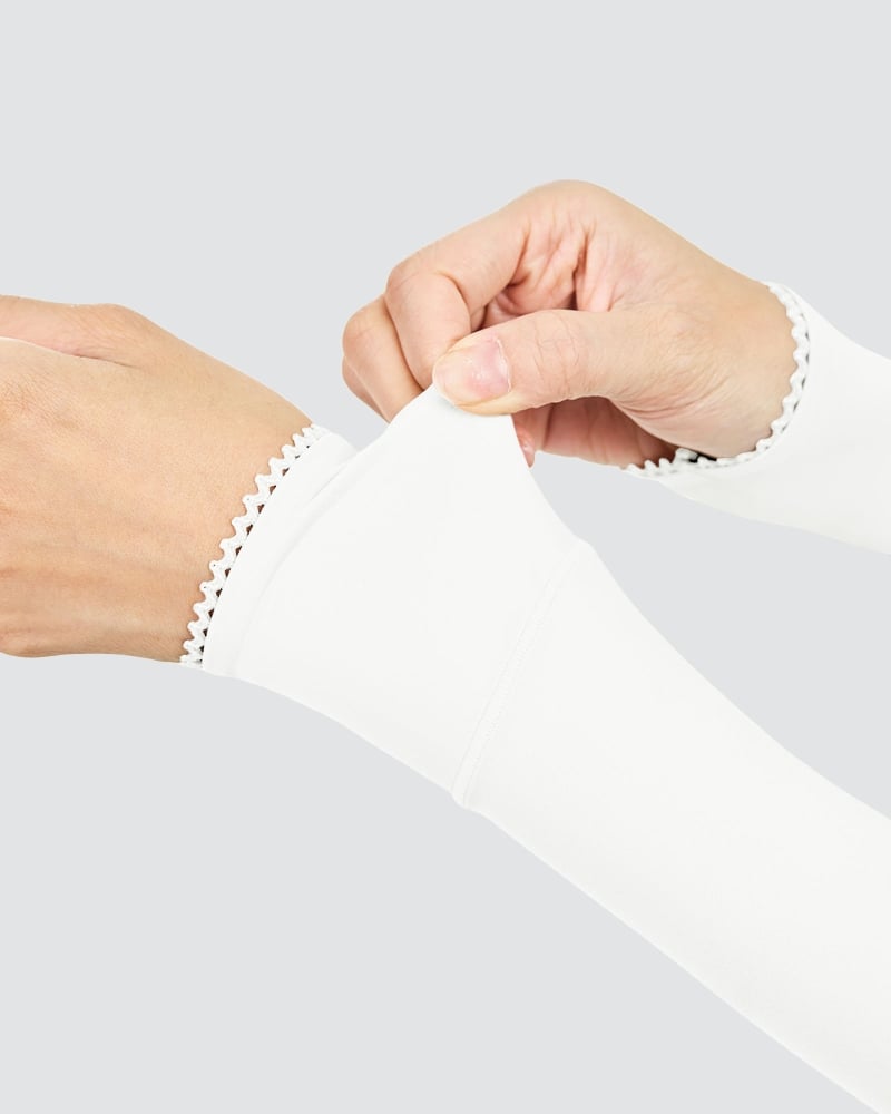 Image of NWEAR AYLA HANDSOCKS - WHITE