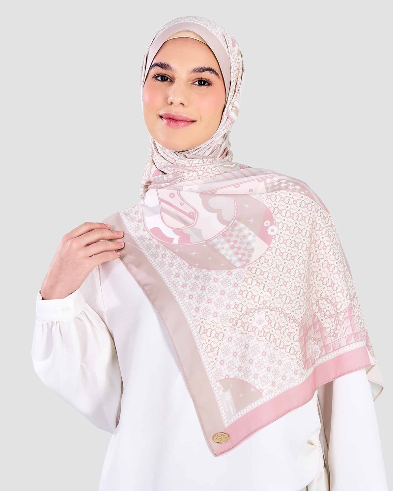 Image of POLLY POCKET X NAELOFAR SHAWL - POCKET GLAM
