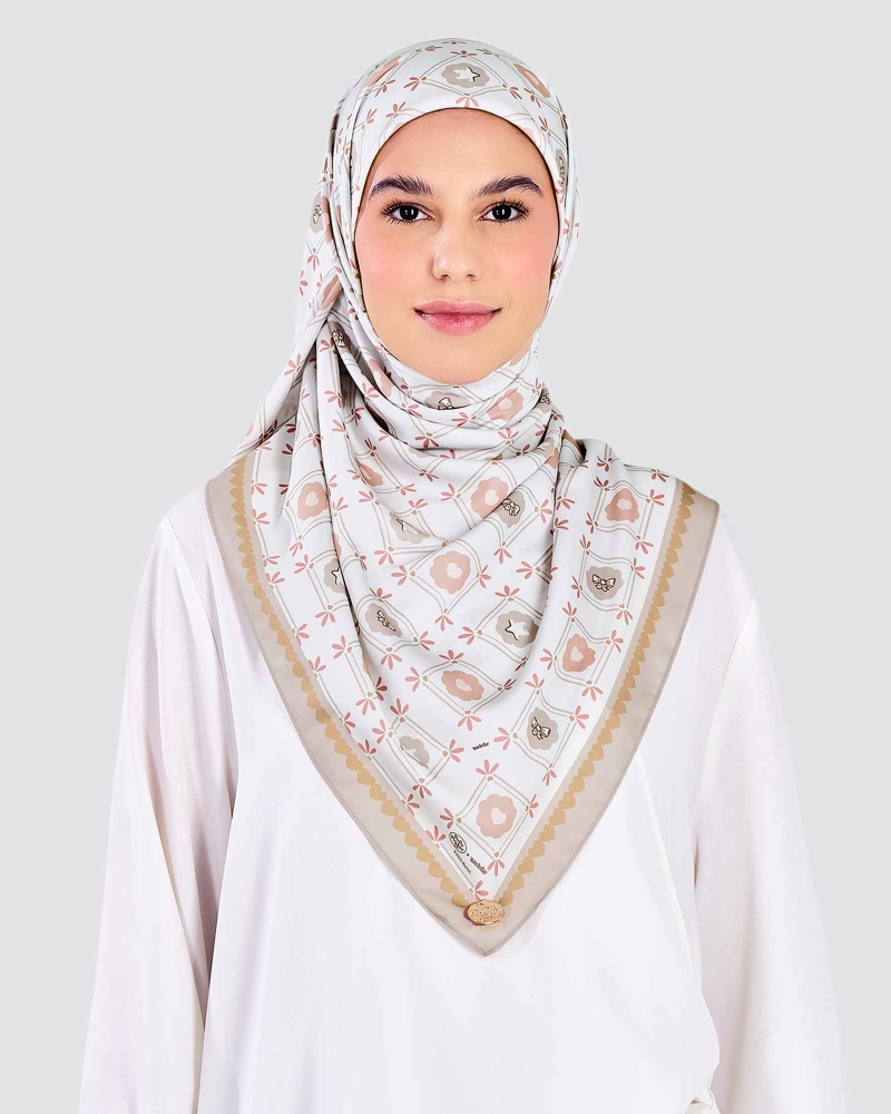 Image of POLLY POCKET X NAELOFAR SQUARE - CLOUD LOCKET