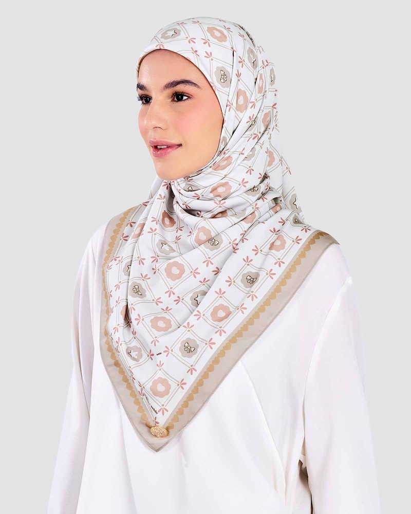 Image of POLLY POCKET X NAELOFAR SQUARE - CLOUD LOCKET