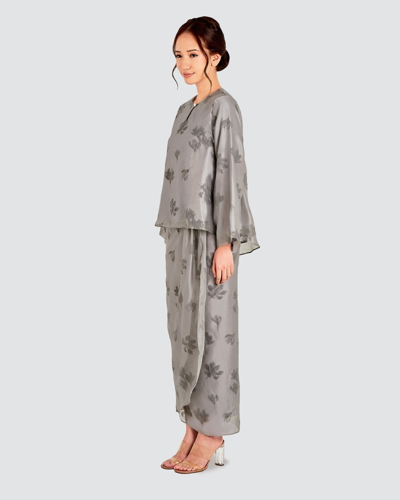Image of PUTERI KURUNG SET - GREY VIOLET