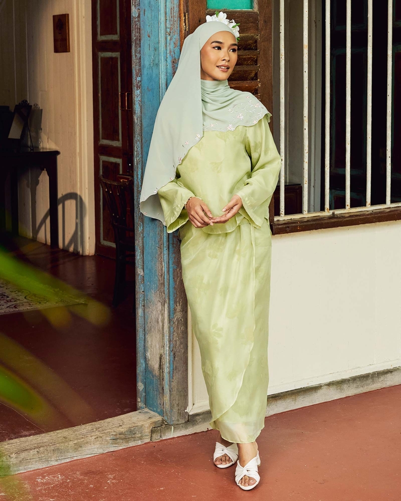PUTERI KURUNG SET - WHITE JADE