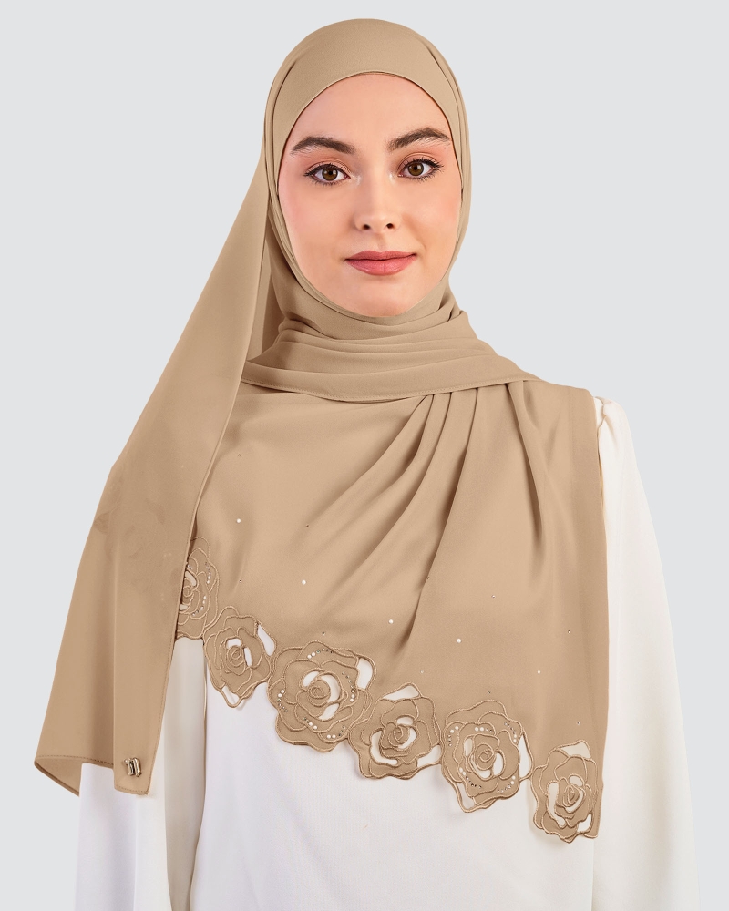Image of ROSE EMBROIDERED CRYSTAL SHAWL - CAVE