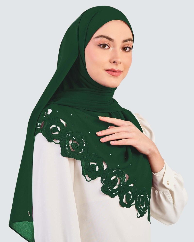 ROSE EMBROIDERED CRYSTAL SHAWL - EMERALD