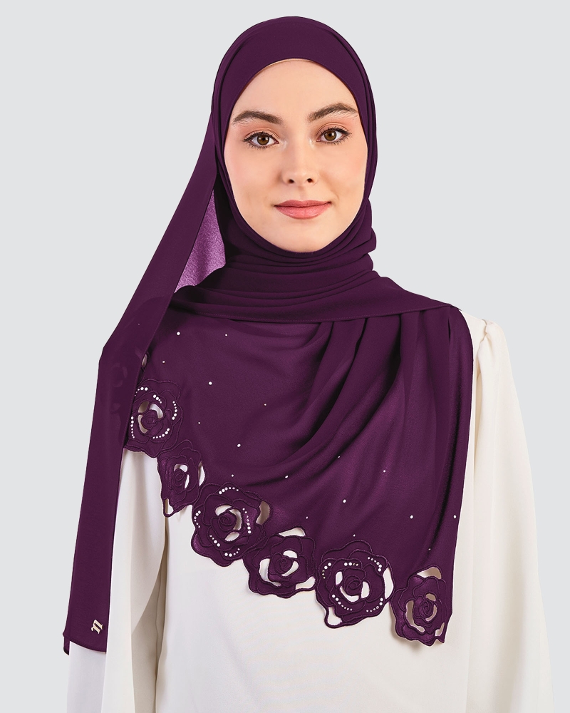 Image of ROSE EMBROIDERED CRYSTAL SHAWL - MAJESTY