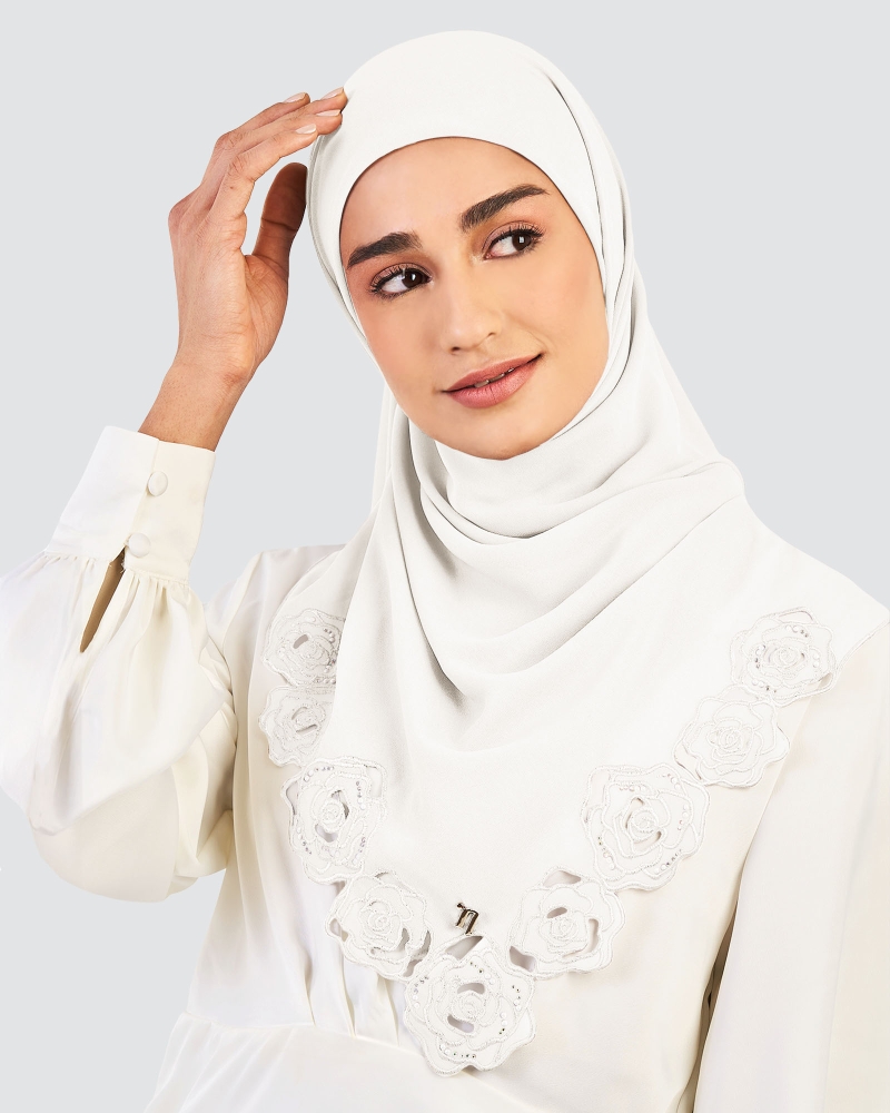 Image of ROSE EMBROIDERED CRYSTAL SQUARE - WHITE