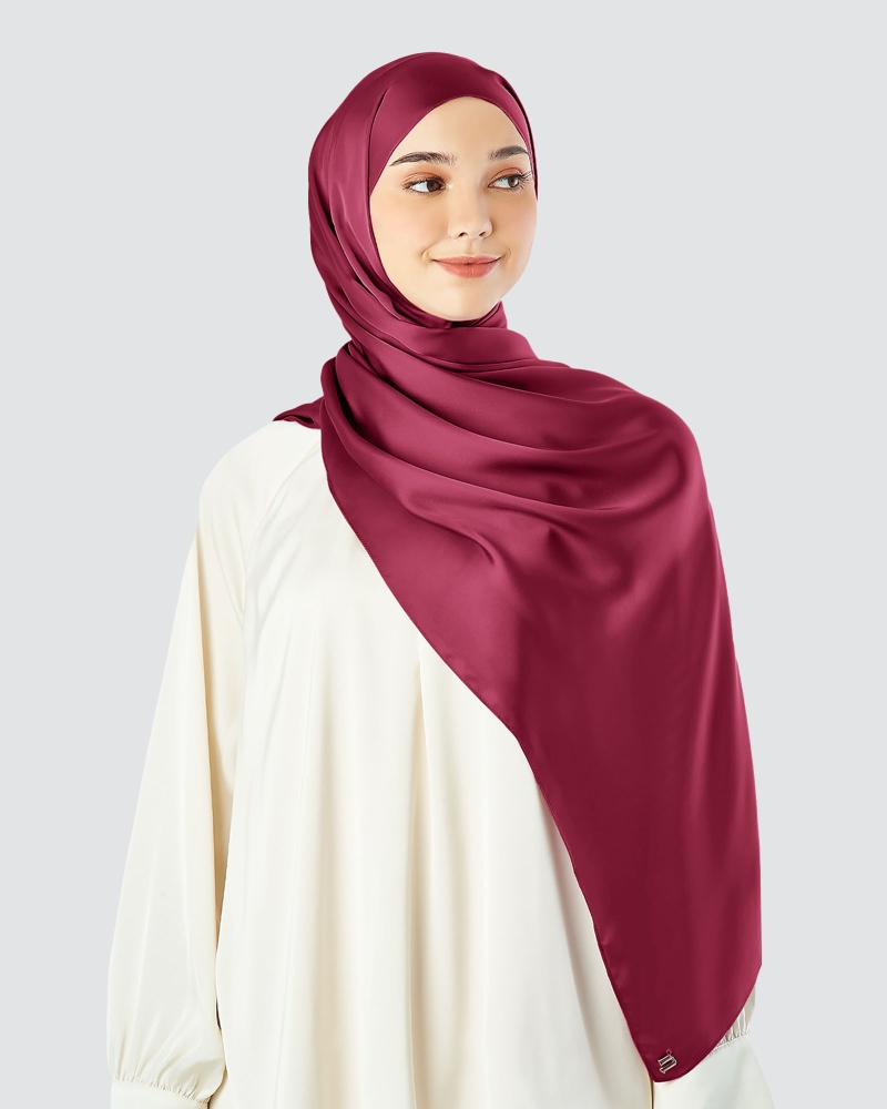 Image of SATIN SHAWL - CRANBERRY