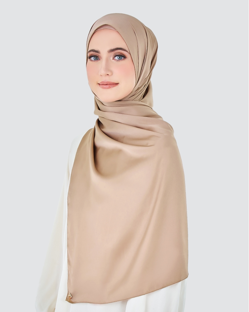 Image of EILA SATIN SHAWL - BROWN SUGAR