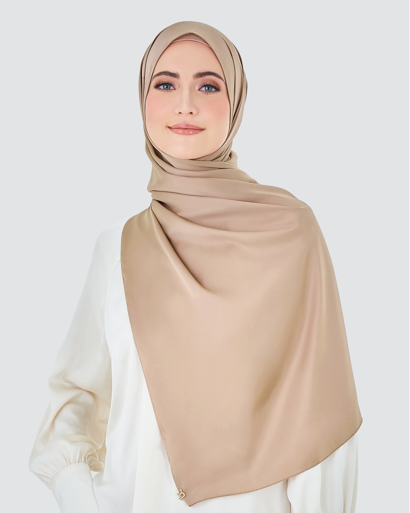 Image of EILA SATIN SHAWL - BROWN SUGAR