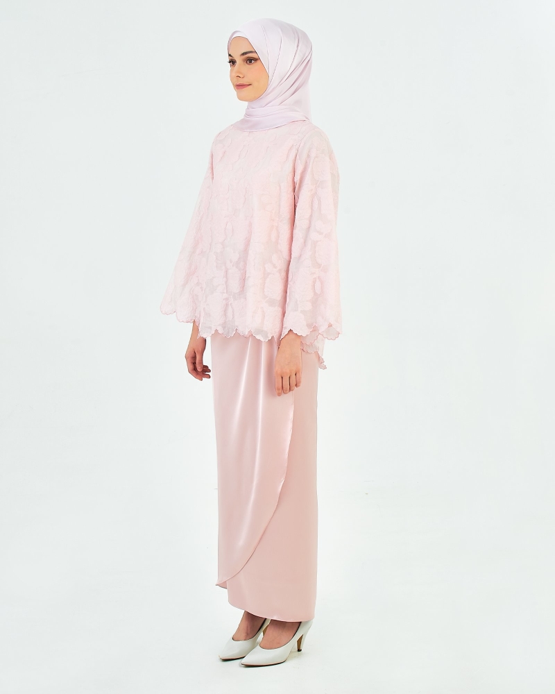 Image of MAWAR KURUNG KEDAH SET - BLUSH