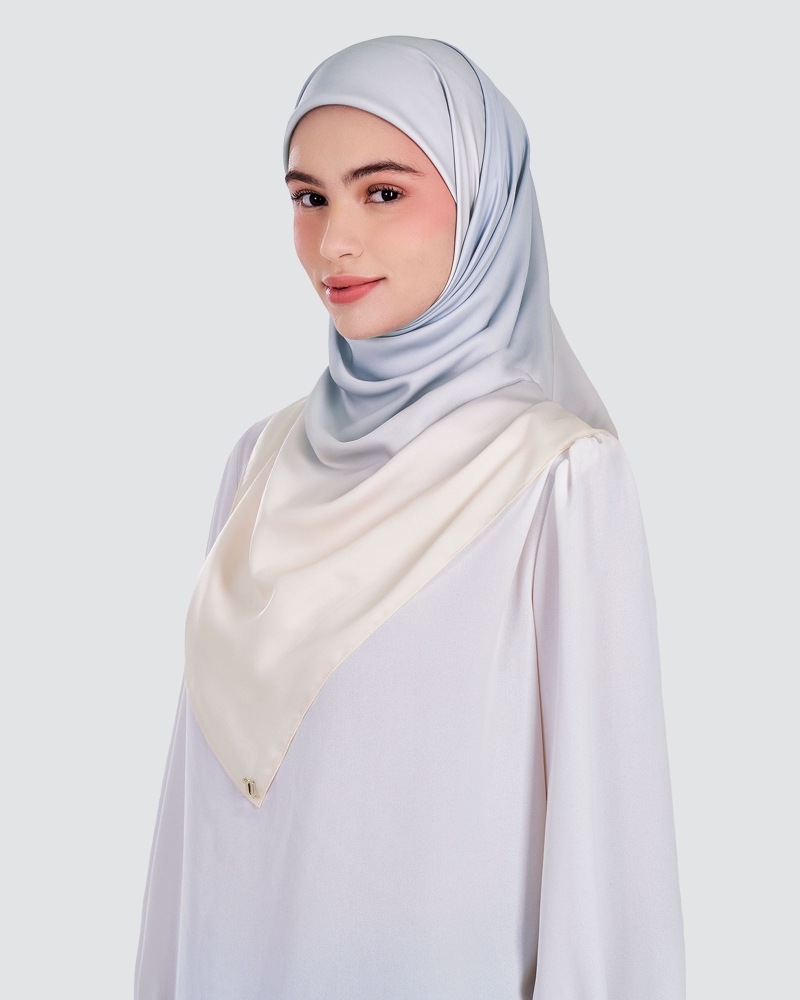 Image of WARNA MATTE SATIN SQUARE - AURORA MIST