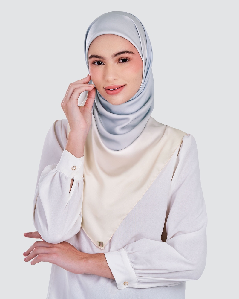 Image of WARNA MATTE SATIN SQUARE - AURORA MIST