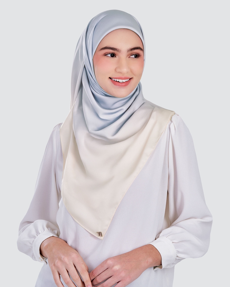 Image of WARNA MATTE SATIN SQUARE - AURORA MIST