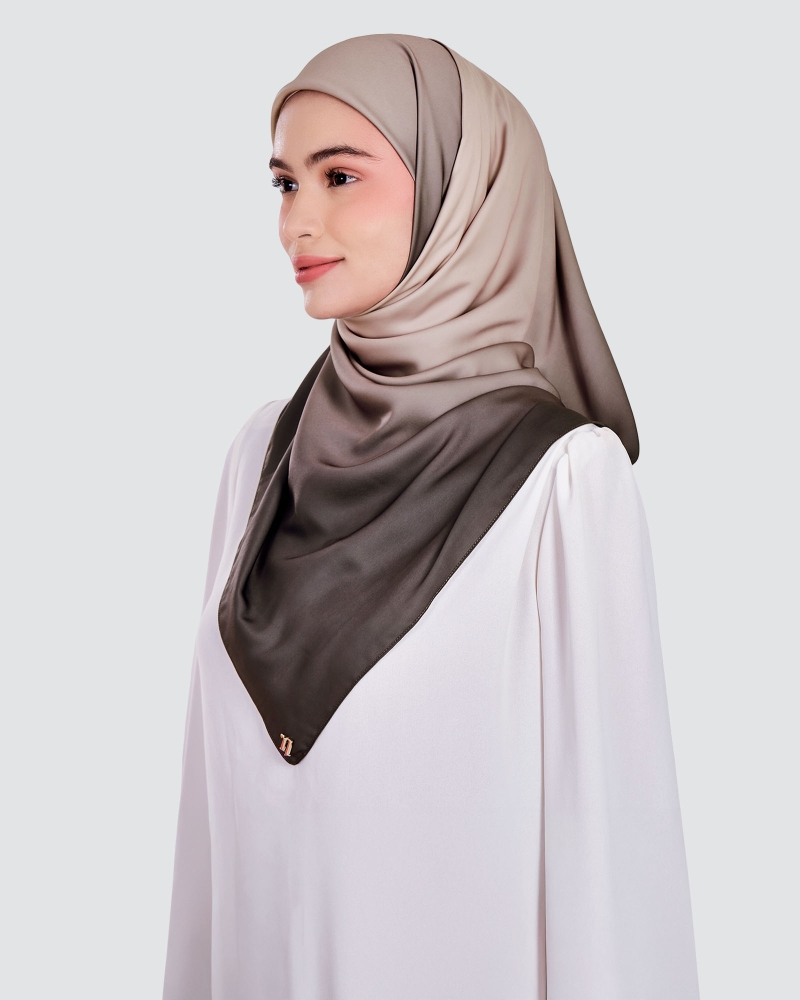 Image of WARNA MATTE SATIN SQUARE - SUNBEAM
