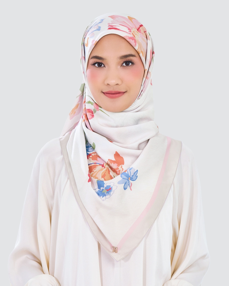 Image of WATERCOLOUR MATTE SATIN SQUARE - FLEURISH