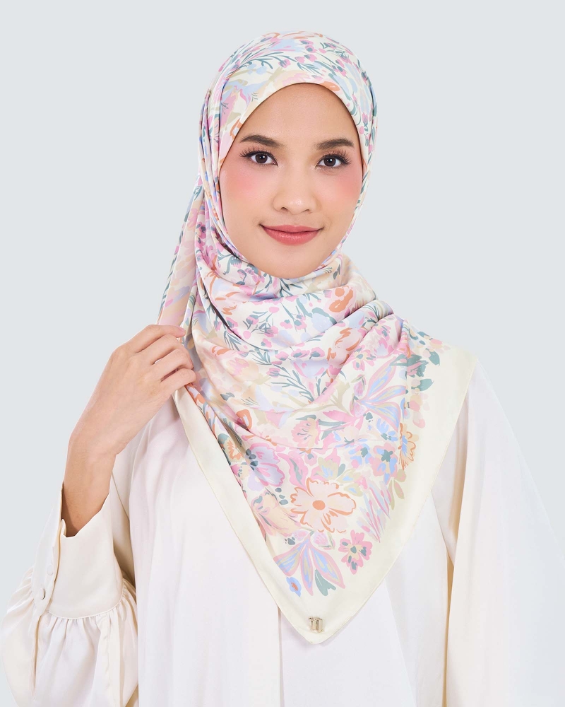 Image of WATERCOLOUR MATTE SATIN SQUARE - VELARIA