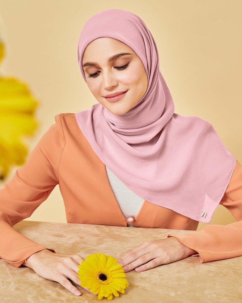 Image of YASMINE WOOL CHIFFON SQUARE - DUSTY LILAC