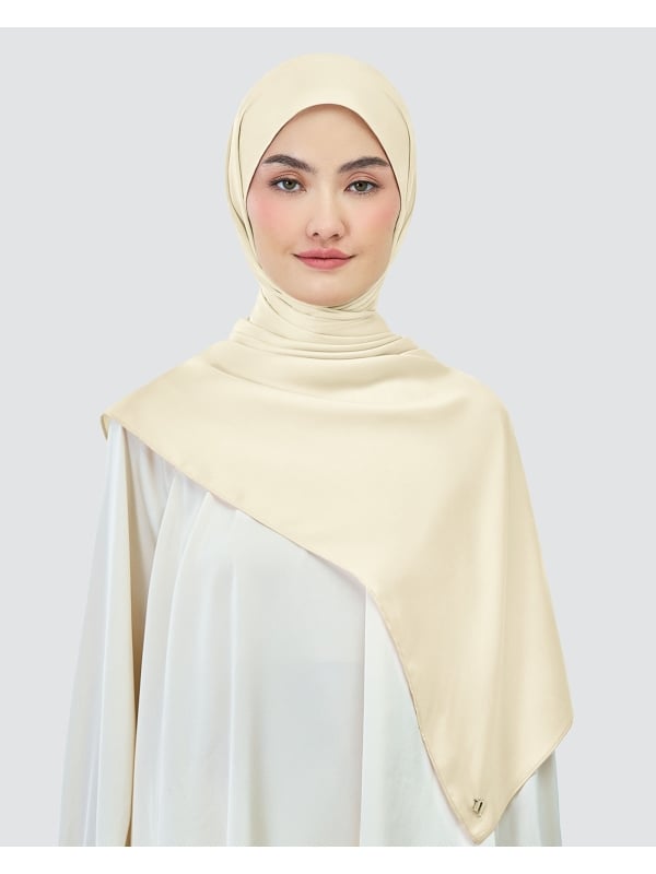 AMAYA SATIN SHAWL - MACADAMIA