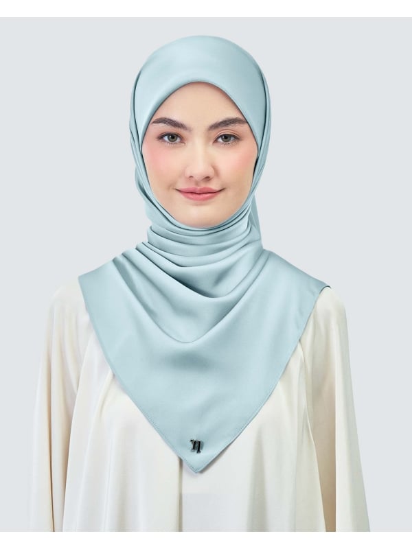 AMAYA SATIN SQUARE - BLUE FOG