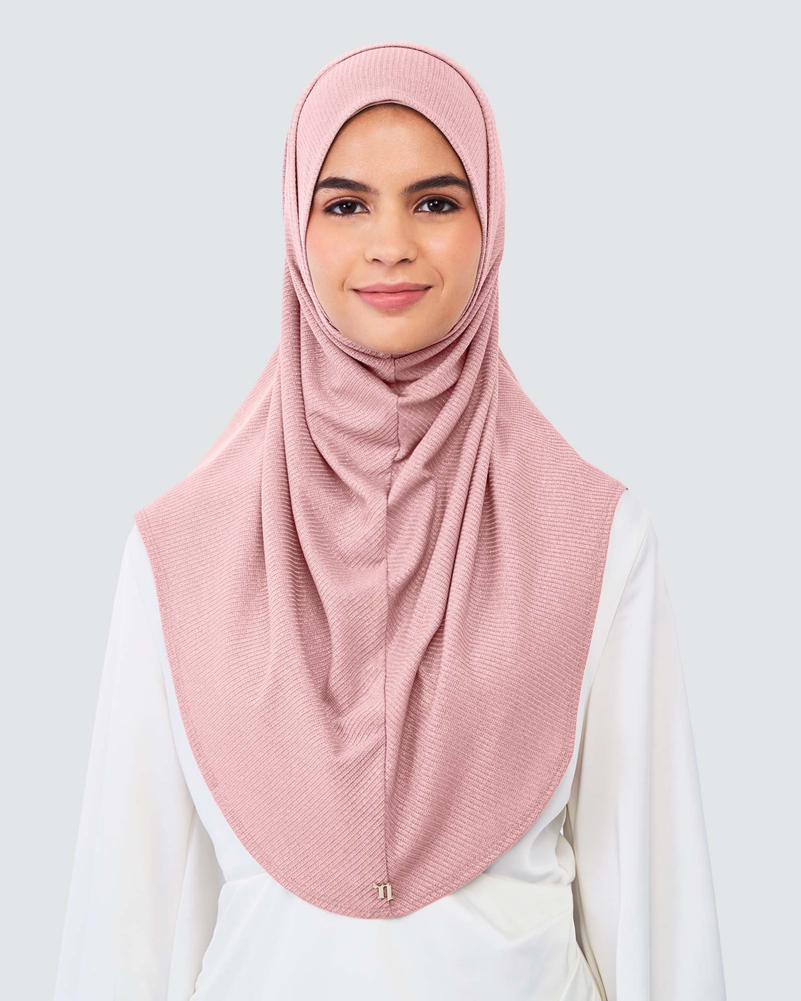 sophia instant naelofar hijab