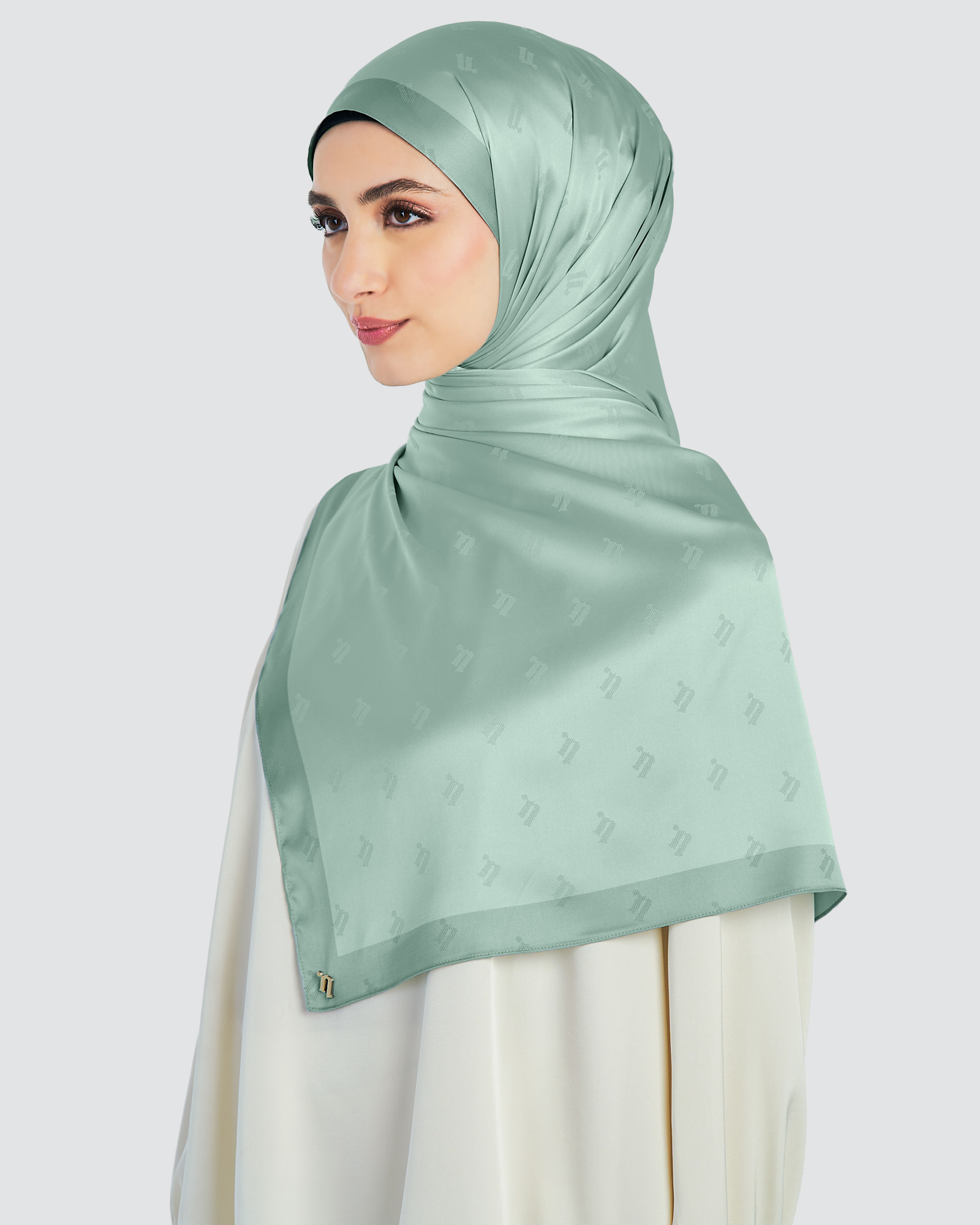 gleema shawl naelofar