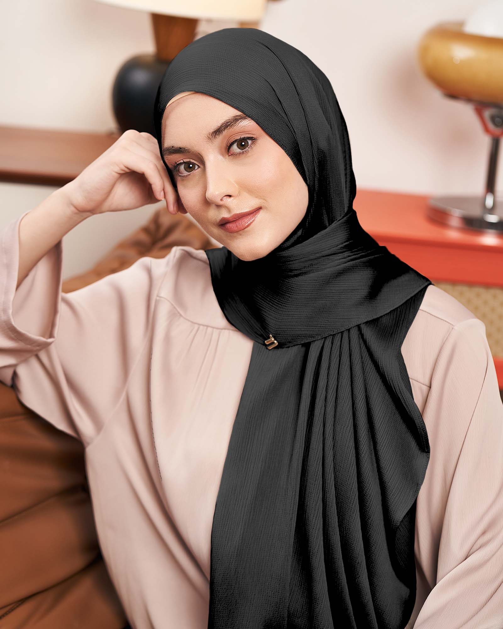 WAFFLE CHIFFON SHAWL BLACK